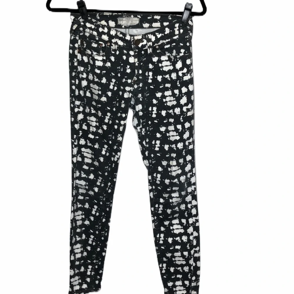 Free People gray/cream print brushed denim jeans